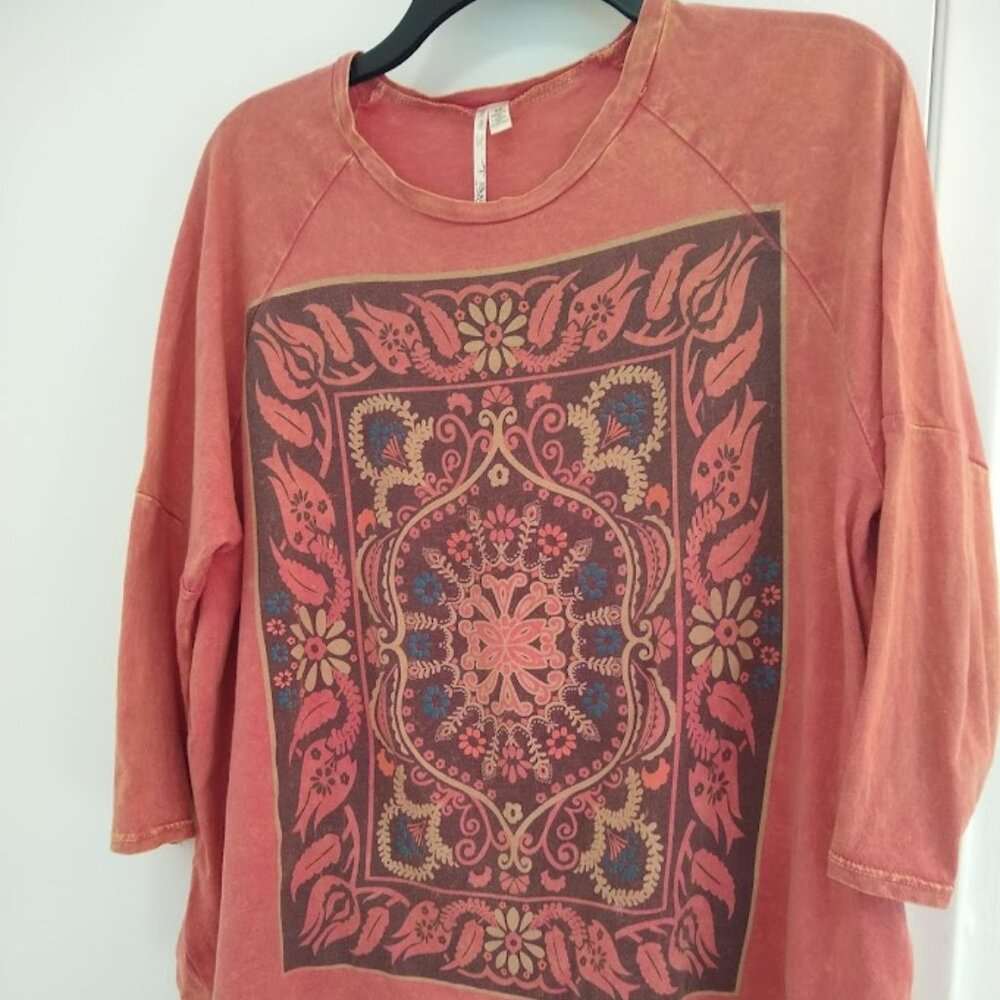 JC fits. inc women's XS bohemian tunic top pale pumpkin distressed coloring